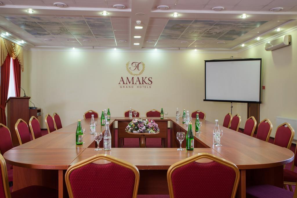 Amaks Azov Hotel Esterno foto