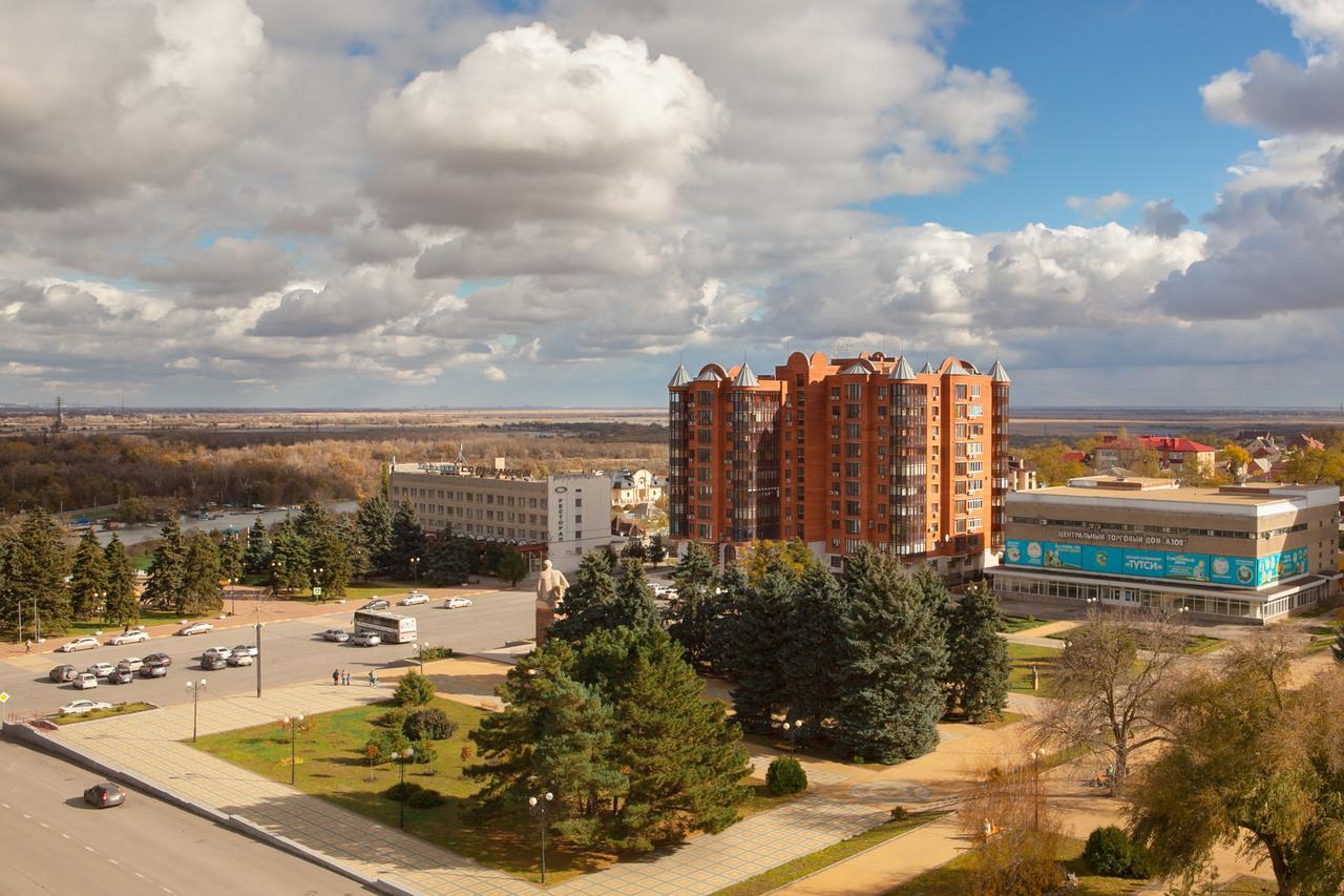 Amaks Azov Hotel Esterno foto