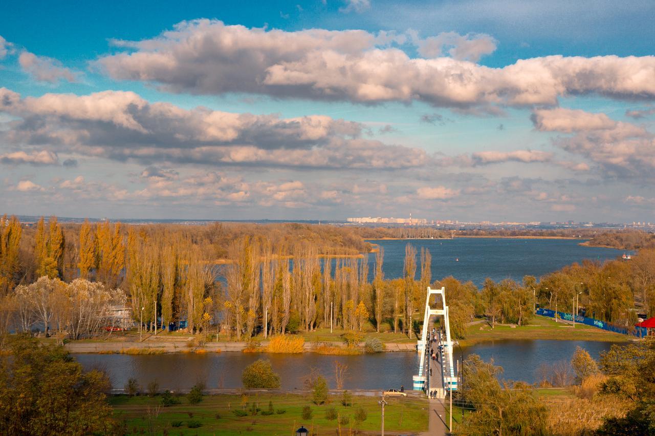 Amaks Azov Hotel Esterno foto